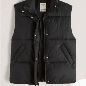 Abercrombie & Fitch oversized quilted vest